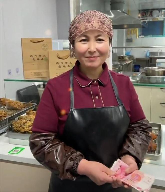 续来了！网友表示：这嘉奖是不是低了开元棋牌地震中高中生背起同学逃生后(图10)
